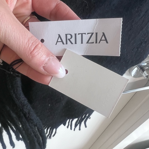 Auxiliary wool and cashmere cape- brand new with tags! - Picture 5 of 6